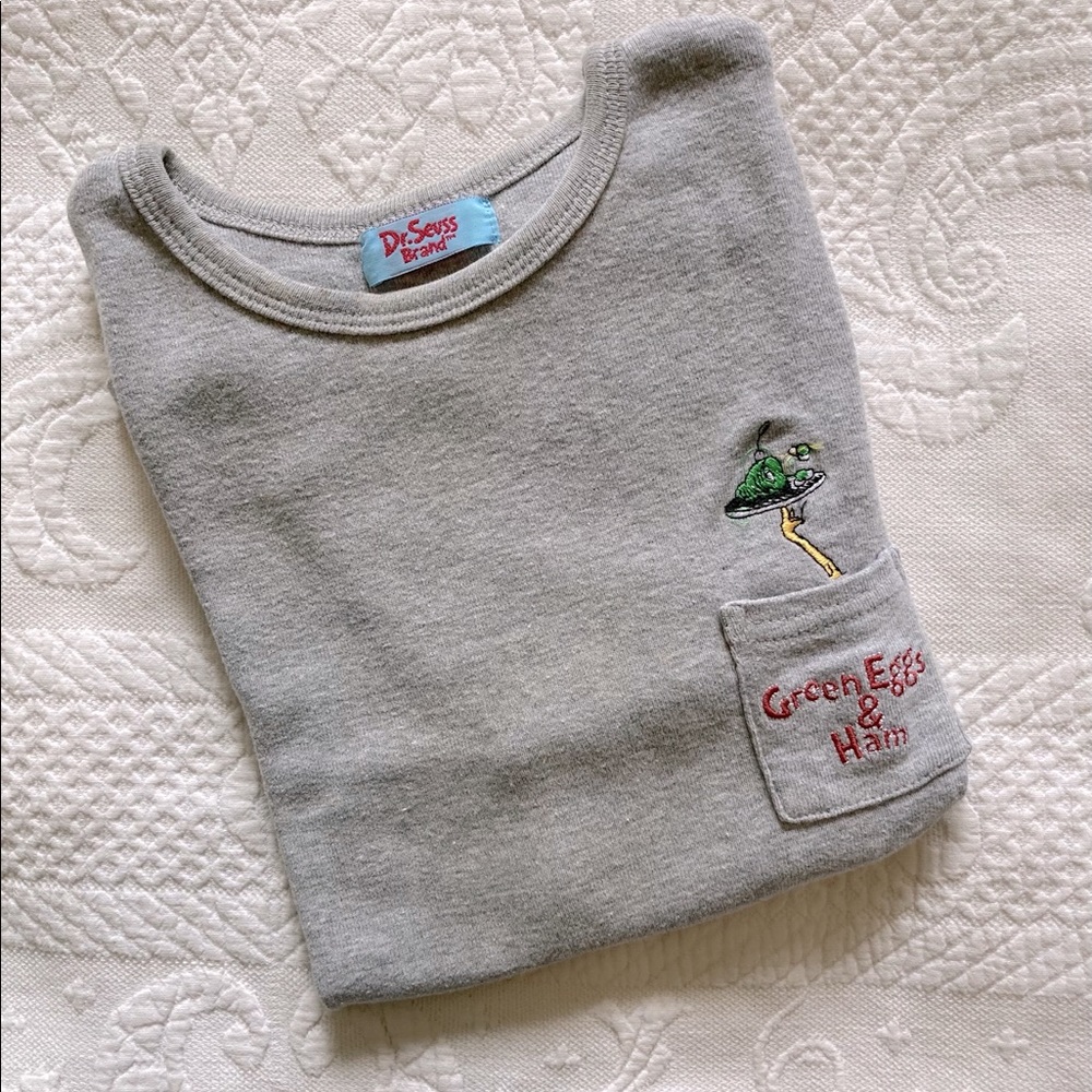 Vintage Dr Seuss Gray T “Green Eggs & Ham”